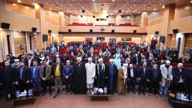 مجموعه مستند «وطنم» با حضور رهبران ادیان، مذاهب و اقلیت ها در ایران طی مراسمی در فرهنگسرای اندیشه رونمایی شد. مجموعه مستند «وطنم» رونمایی شد؛ وقتی همه برای ایران آمدند