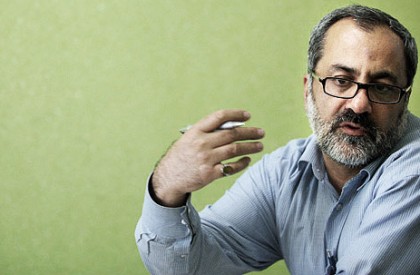 عماد افروغ در مصاحبهای به مناسبت پخش موشن گرافیکهای "کتابنخوانی": توسعه فرمالیستی و عددی، به افزایش کتابخوانی منجر نمیشود/برنامههای انتقادی فورا تعطیل میشوند عماد افروغ: موشن گرافیک "کتابنخوانی" سرشار از اطلاعات ناب بود