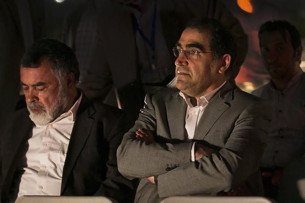 وزیر بهداشت که به تماشای «فصل وصل» نشسته بود، این نمایش را کاری تاثیرگذار دانست و تماشای آن را به نوجوانان و جوانان توصیه کرد وزیر بهداشت: تماشای «فصل وصل» را به نوجوانان توصیه می کنم
