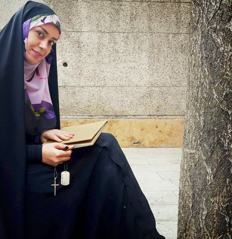 به گزارش روابط عمومی سازمان هنری رسانه ای اوج، الهام چرخنده در حال کارگردانی مستندی با مضمون شهدای اقلیت است. بازگشت الهام چرخنده به تلویزیون