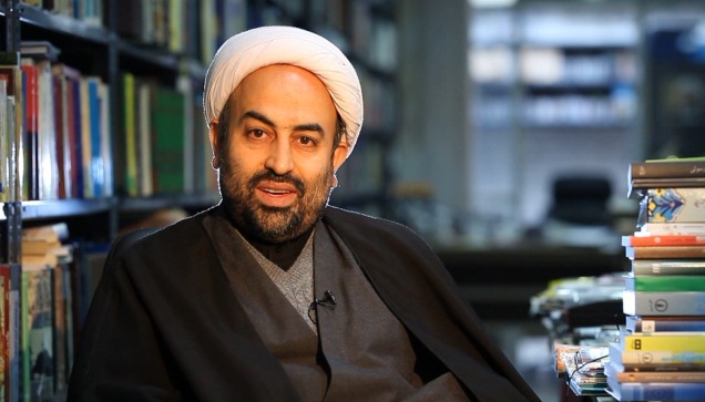 به گزارش روابط عمومی سازمان هنری رسانهای اوج، حجت الاسلام زائری پس از اکران خصوصی مستند «هشت بهانه کوچک برای یادآوری» در سخنانی، ضروریترین ویژگی امام موسی صدر برای شرایط فعلی را تحمل و بردباری دانست و گفت: صبر و بردباری ضرورت امروز جامعه ما، خصوصاً برای قشر روحانیت است زیرا در کتاب کافی در حدیثی از امام صادق (ع) آمده است تفاوت بین روحانی و روحانی نما، تحمل و شکیبایی است. محمدرضا زائری در مراسم رونمایی از «مستند هشت بهانه کوچک برای یادآوری»: مستند امام موسی صدر یک کار هوشمندانه است