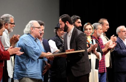 به گزارش روابط عمومی سازمان هنری رسانه ای اوج، آیین افتتاحیه و اکران خصوصی فیلم سینمایی هیهات پنجشنبه شب در تالار ایوان شمس و با حضور اهالی هنر و فرهنگ برگزار شد. در مراسم افتتاحیه فیلم سینمایی «هیهات» اتفاق افتاد؛ تجلیل هنرمندان از خانواده «حبیب سپاه»