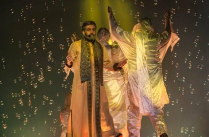 به گزارش روابط عمومی سازمان هنری رسانهای اوج، نمایش بزرگ فصل شیدایی بعد از فعالیت موفق و استقبال بسیار گسترده مردم قزوین، این بار در شهر رشت روی صحنه رفته و مورد استقبال گسترده مردم این شهر قرار گرفته است. استقبال گسترده مردم رشت از «فصل شیدایی»