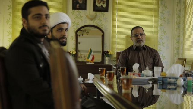 به گزارش روابط عمومی سازمان هنری رسانه ای اوج، مستند "عروسک کوکی نیستیم" به کارگردانی امیر منیری برای وزیر آموزش و پرورش، سید محمد بطحایی نمایش داده شد. وزیر آموزش و پرورش در اکران خصوصی مستند تصریح کرد؛ نقدهای مستند «عروسک کوکی نیستم» به نظام آموزشی کشور وارد است