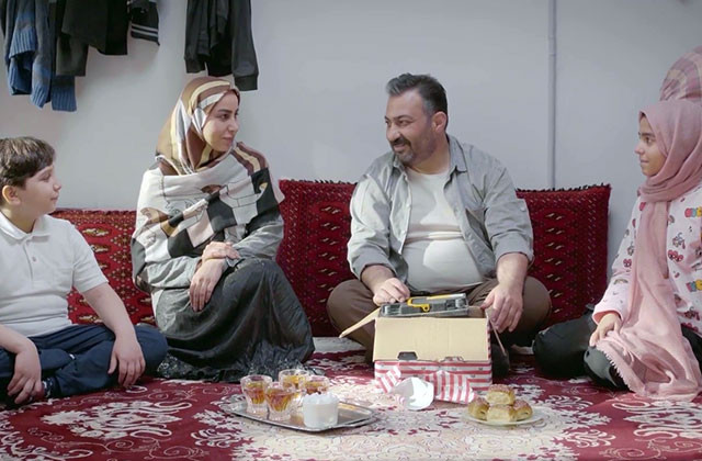 همیشه از خودشون میگذرن... تیزر | باطری!