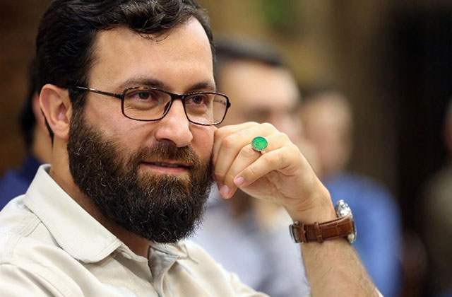 احسان محمد حسنی مسئول سازمان هنری رسانه ای اوج به بیانیه بنیاد روایت فتح که روز گذشته در رسانه ها منتشر شد پاسخ داد. هر دم از این باغ، بَری می رسد!/ پاسخ احسان محمدحسنی، به بیانیه بنیاد روایت فتح درمورد مستند «آقامرتضی»