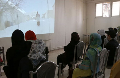 اکران آثار سینمایی و مستند در کمپ‌های ترک اعتیاد و گرمخانه‌ها